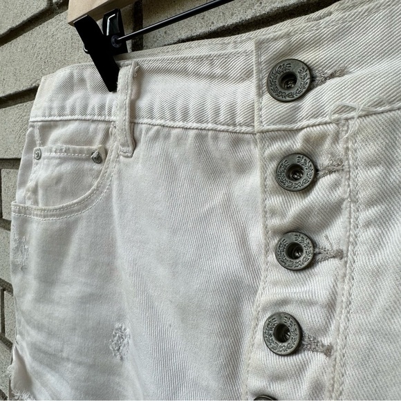 Free People White Run Away Slouch Button Raw Shorts Size 24 - Picture 6 of 9